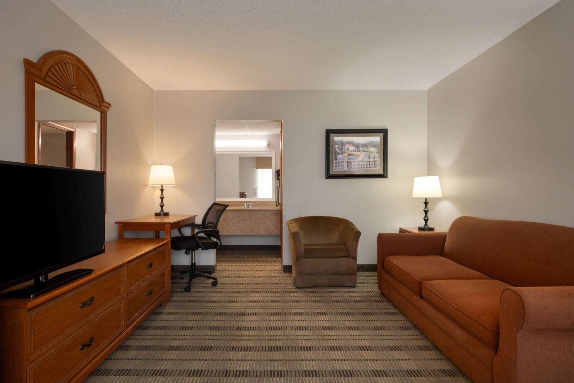 Baymont By Wyndham Lynchburg Motel Dış mekan fotoğraf